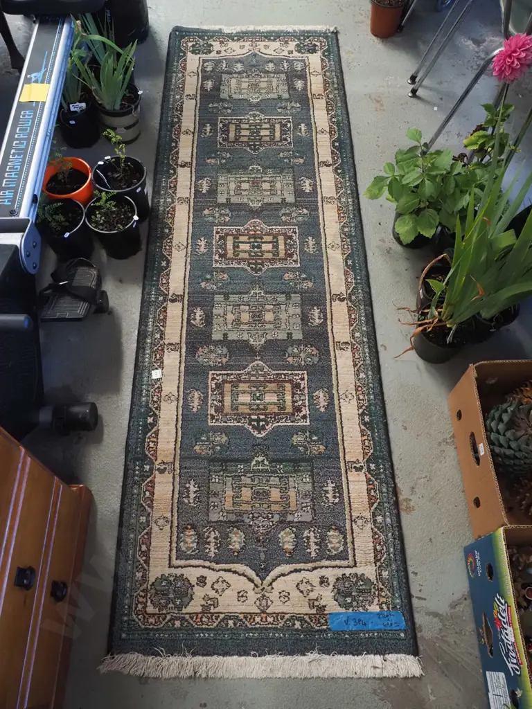 acrylic floor runner l-2300 W-690 Image 1++