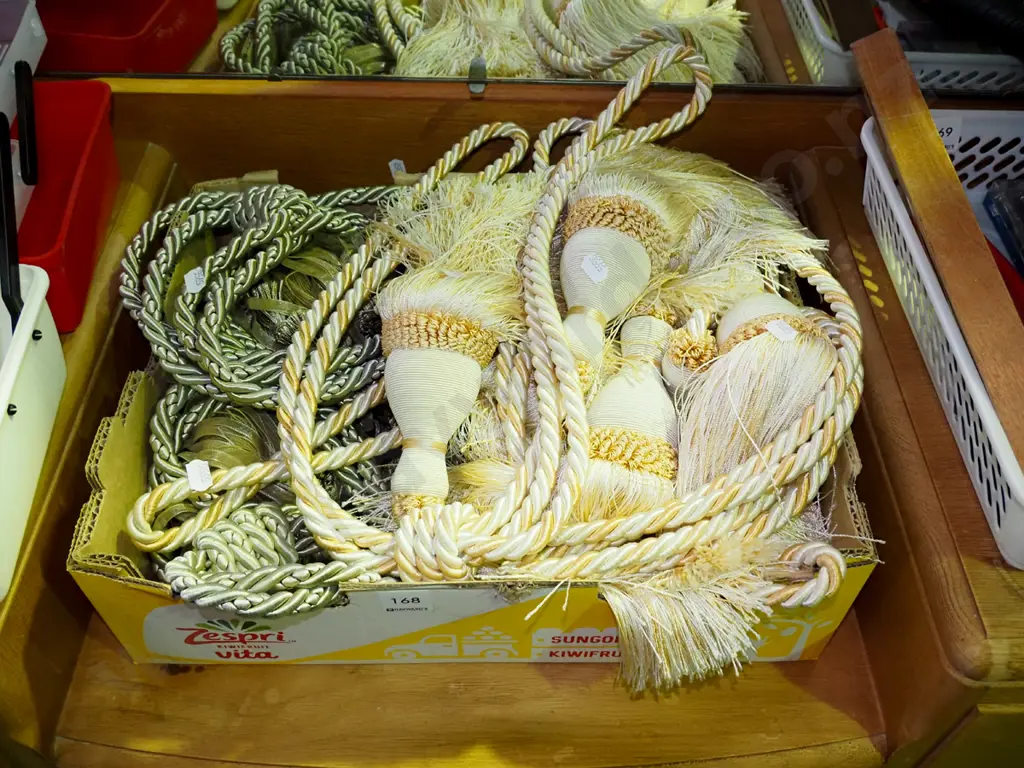box of curtain ties Image 1++