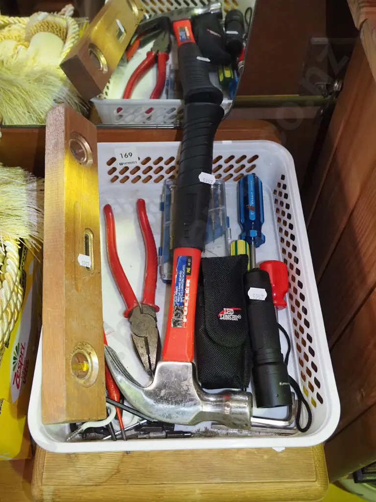 plastic tray of hand tools; pliers, hammers etc Image 1++