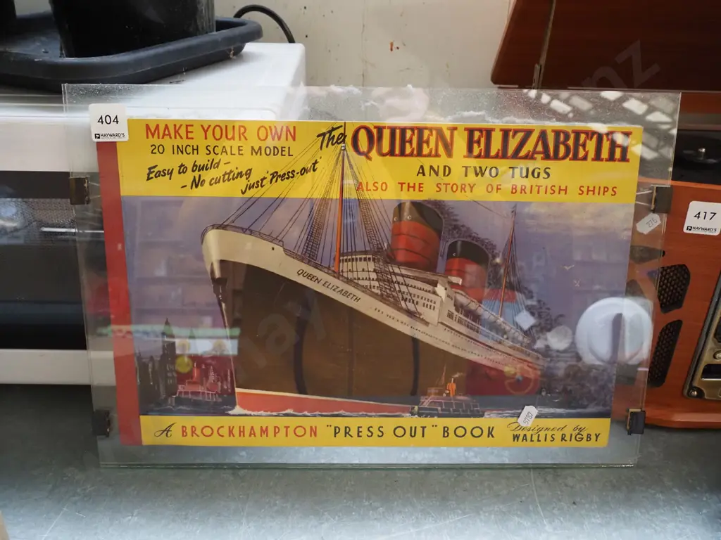 press out book of the Queen Elizabeth and 2 tugs Image 1++