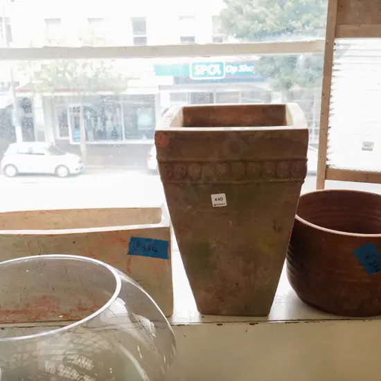 3x terracotta garden planters