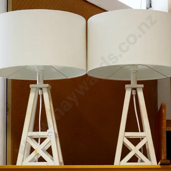 matching wood based table lamps H-570