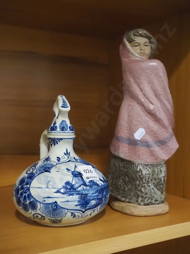 Nao figurine H-280, Delft vinegar bottle Image 1++