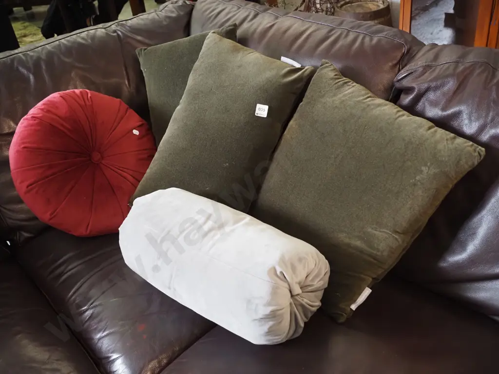various cushions Image 1++
