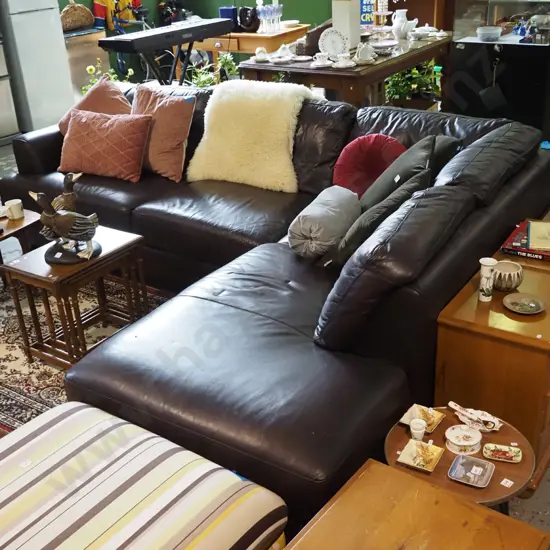 red/brown leather corner 2 piece lounge suite H-900 W-2900 D-2150