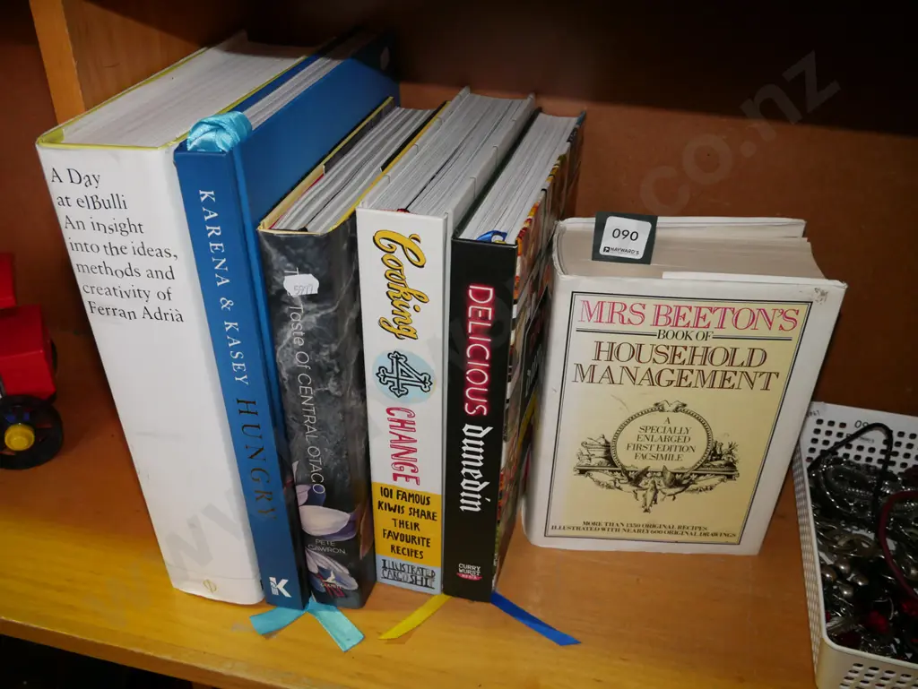 various books Image 1++