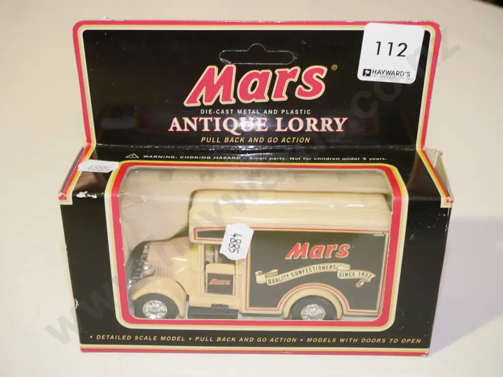 diecast scale model of delivery van Image 1++