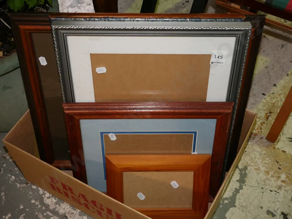 box; picture and photo frames Image 1++