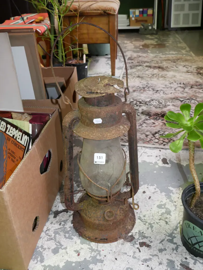 rusty hurricane lantern  Image 1++