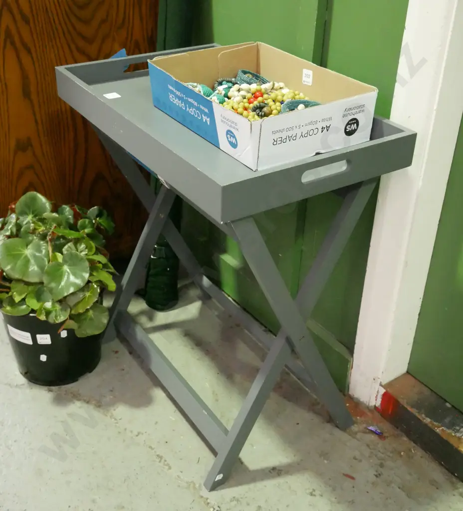 grey painted butler's tray on stand H-620 Image 1++