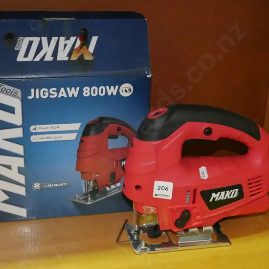 Mako jigsaw in box