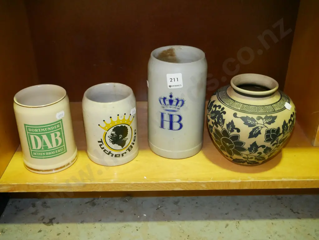3x ceramic beer steins, vase Image 1++