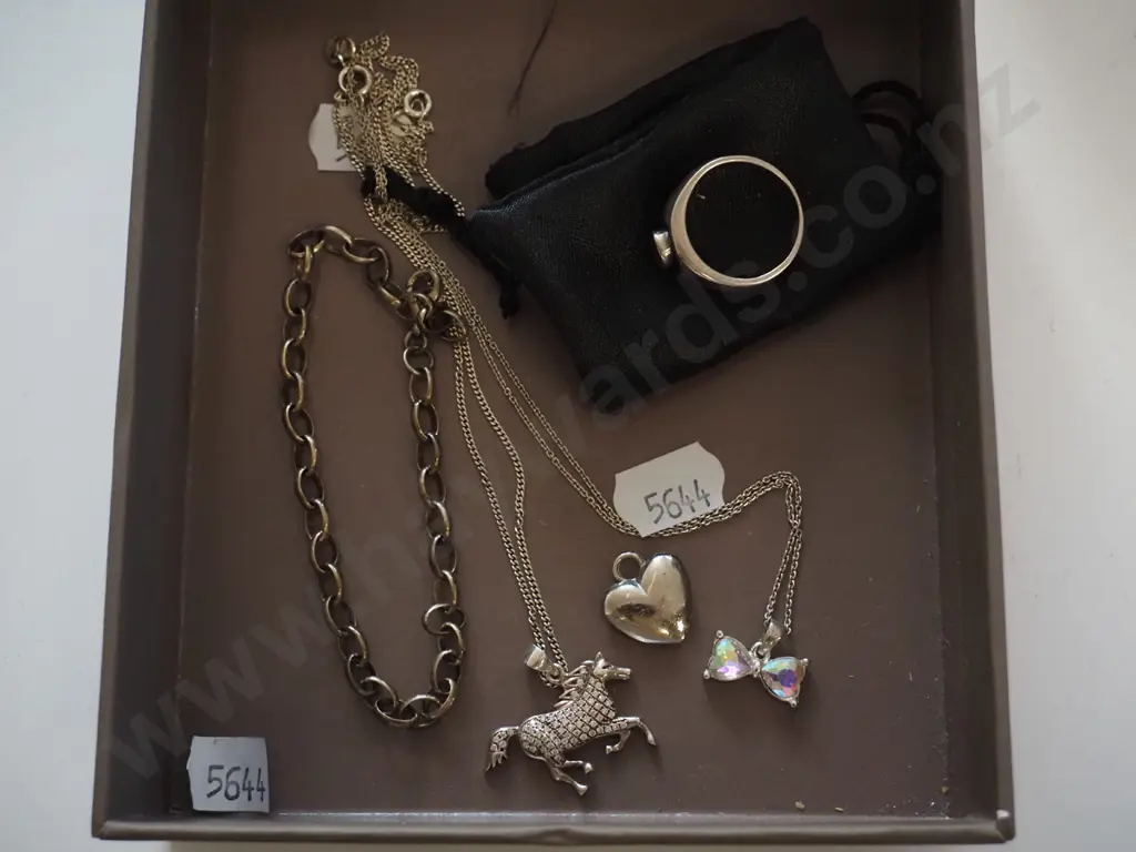 box; ring, necklace, pendants Image 1++