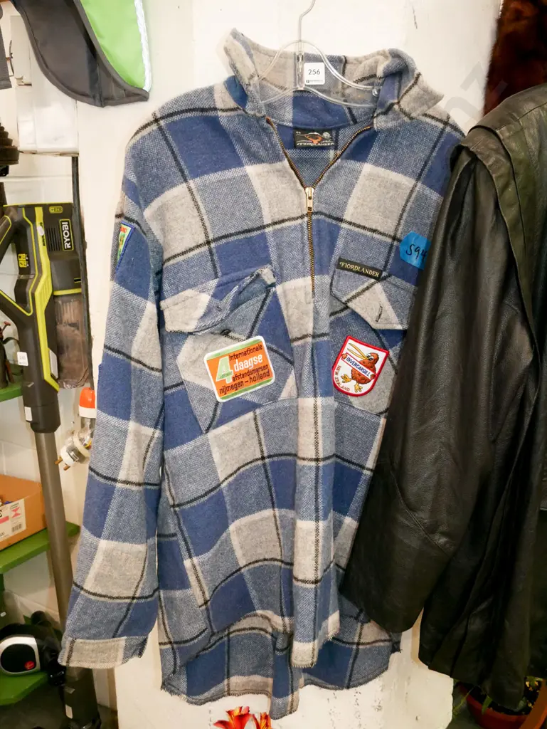 blue checked woollen bush shirt with badges - size OS Image 1++