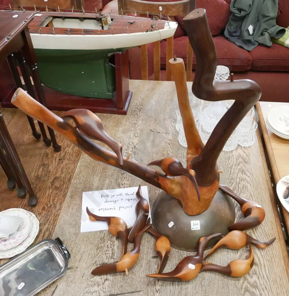 restorer's wooden bird sculpture Image 1++