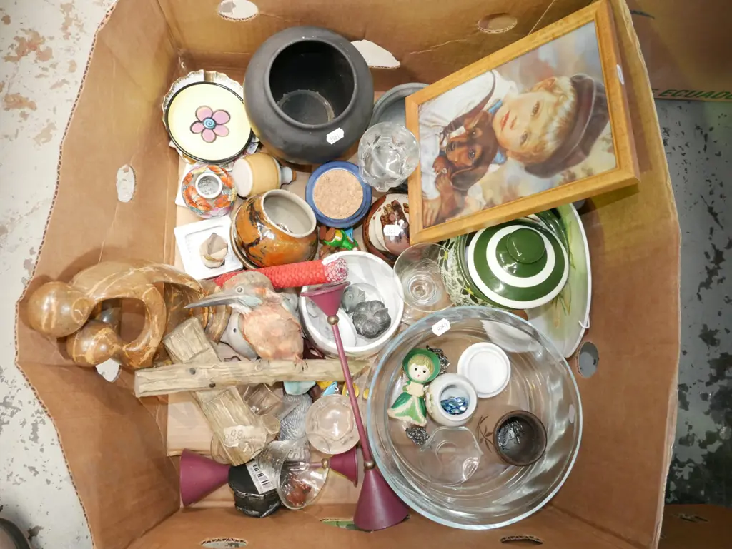 box; glass bowls, lidded containers, print etc Image 1++