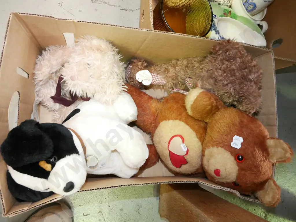 box of soft toys Image 1++