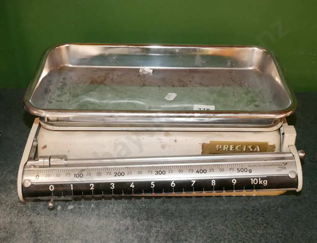 vintage scales Image 1++