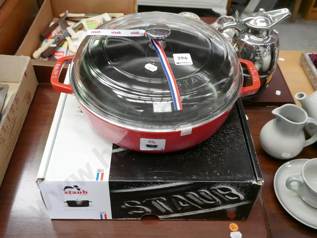 as-new Staub cast iron and enamel pan with glass lid with original box Image 1++