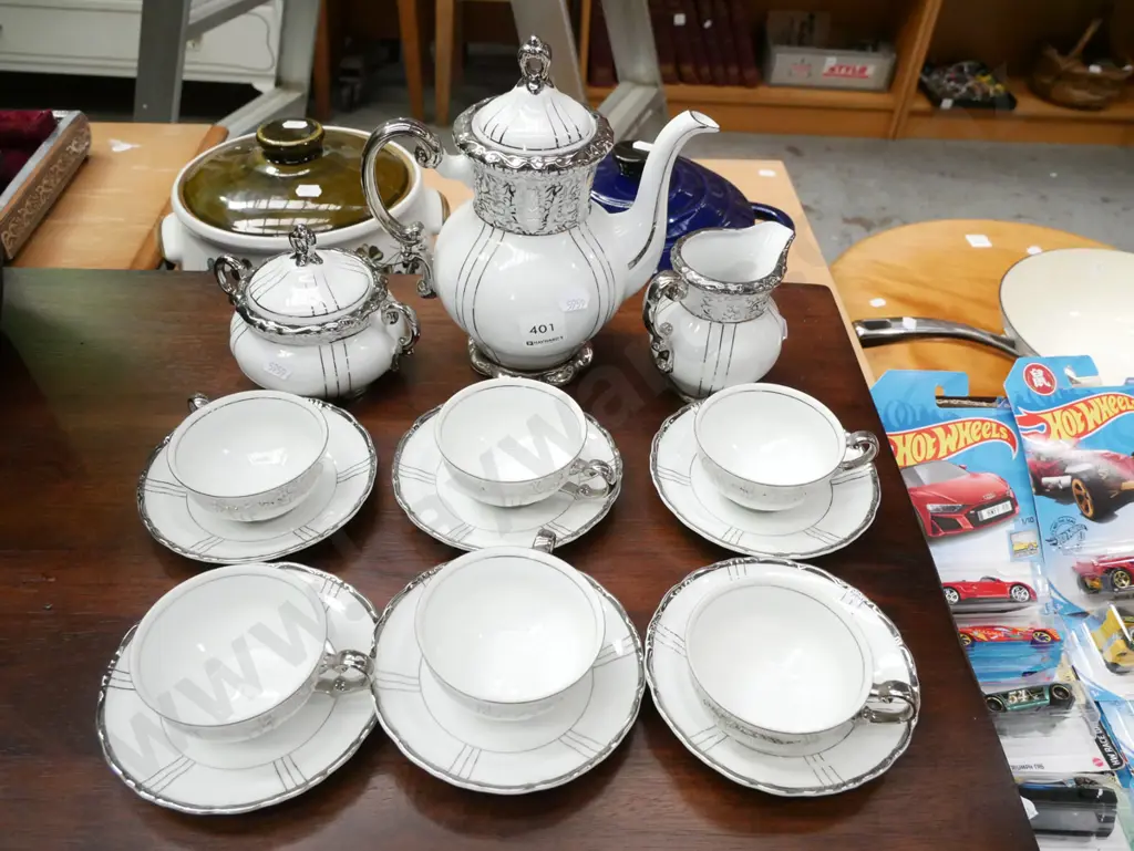 yellow and silver coffee set Image 1++