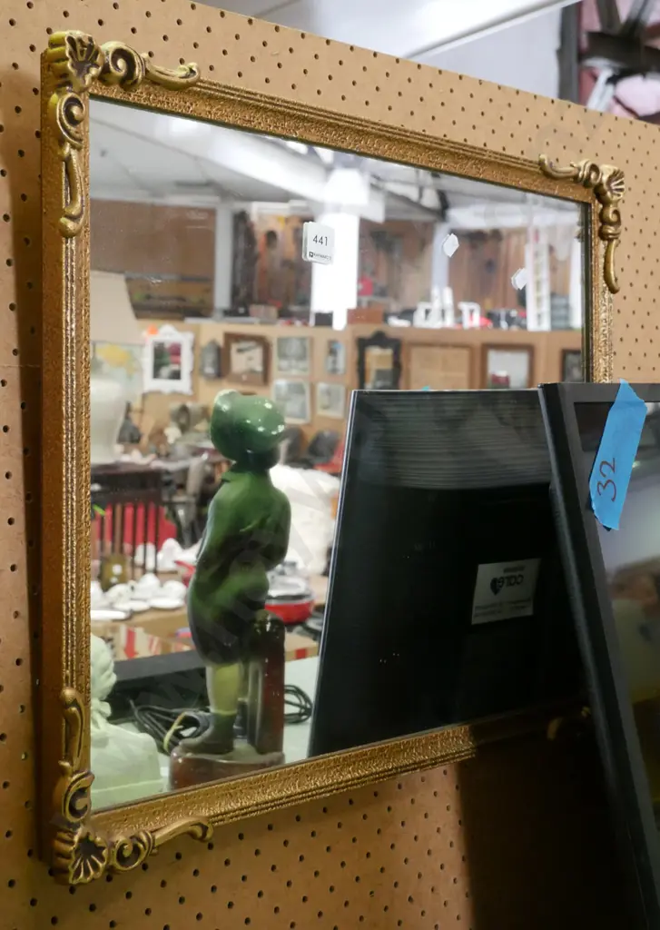 gilt framed wall mirror Image 1++