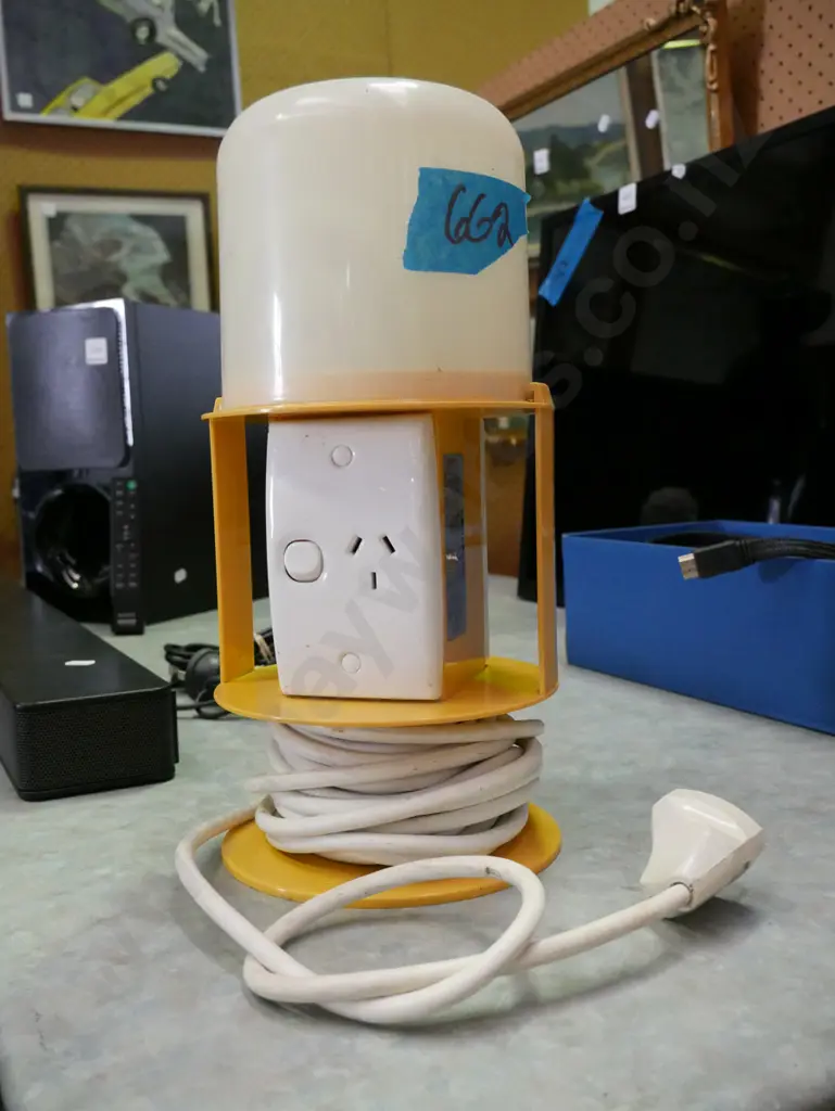 Kambrook work light/electrical multi box Image 1++