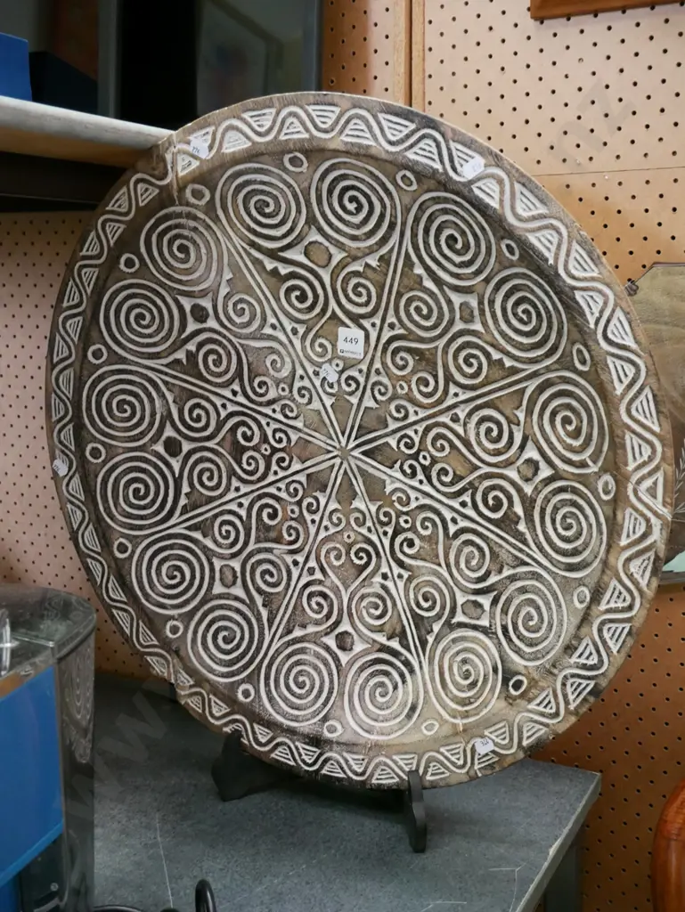 large carved wooden bowl Diam-600 Image 1++