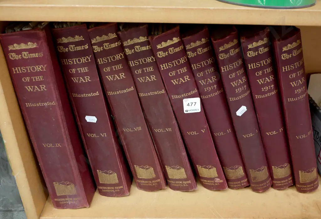 9x volumes of The History of WWI Image 1++
