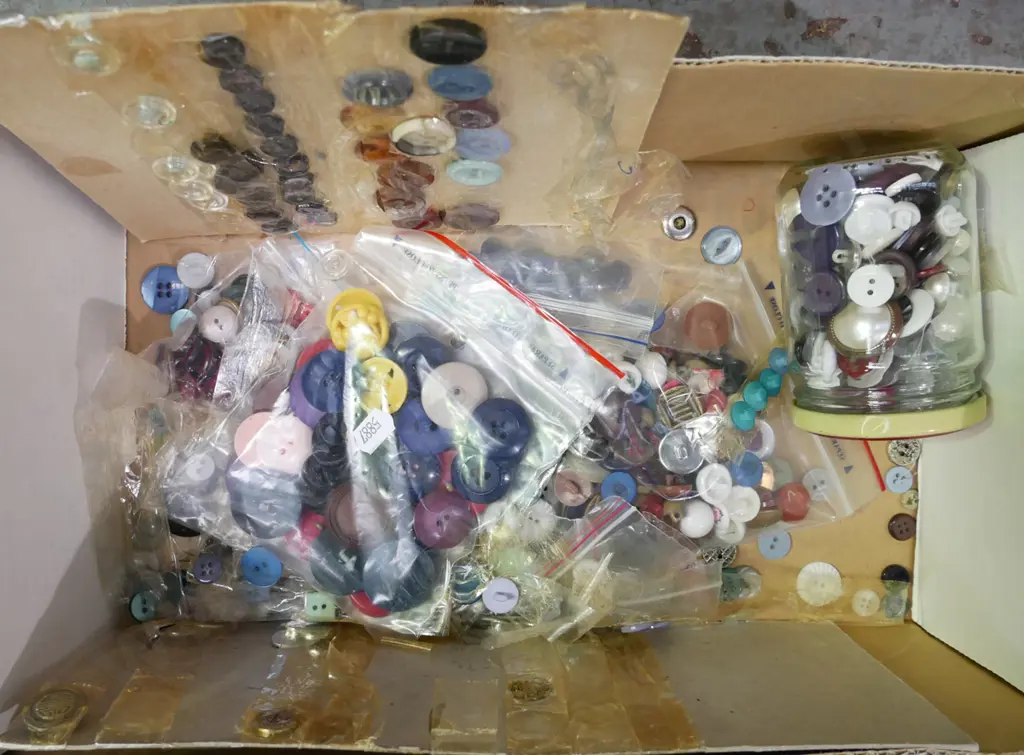box of buttons Image 1++