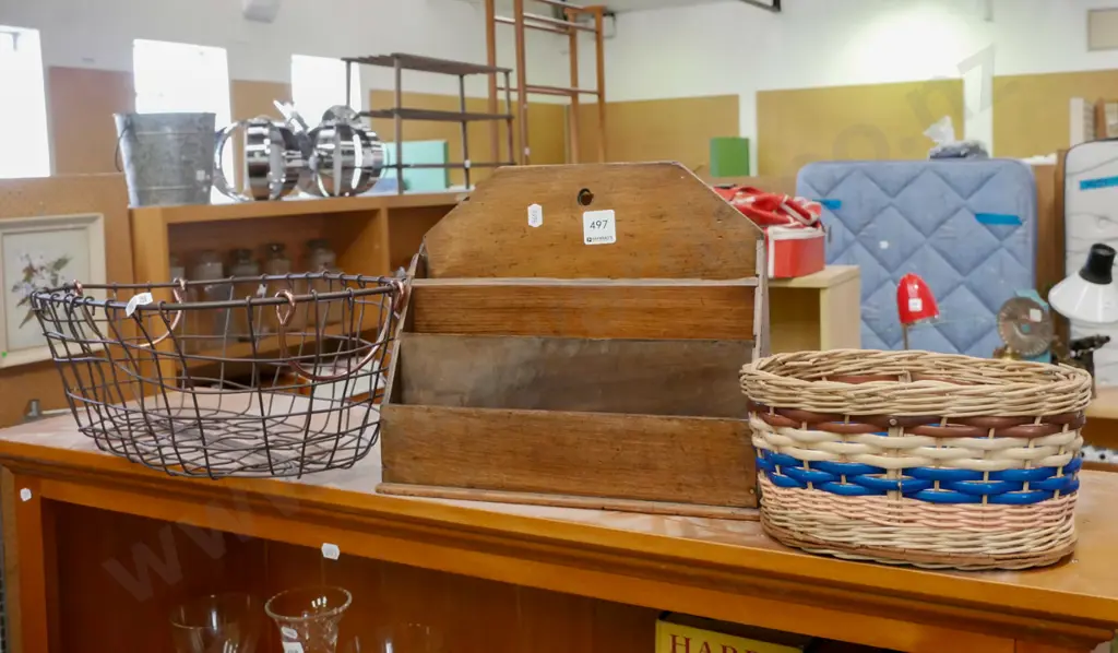 wire basket, woooden letter rack etc Image 1++