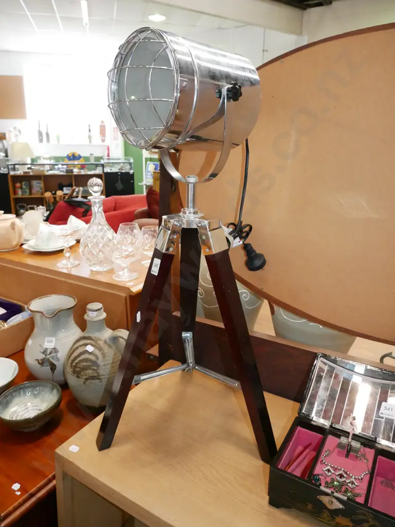 small reproduction search light H-660 Image 1++