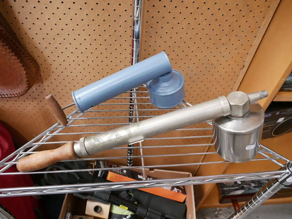 2x vintage garden sprayers Image 1++