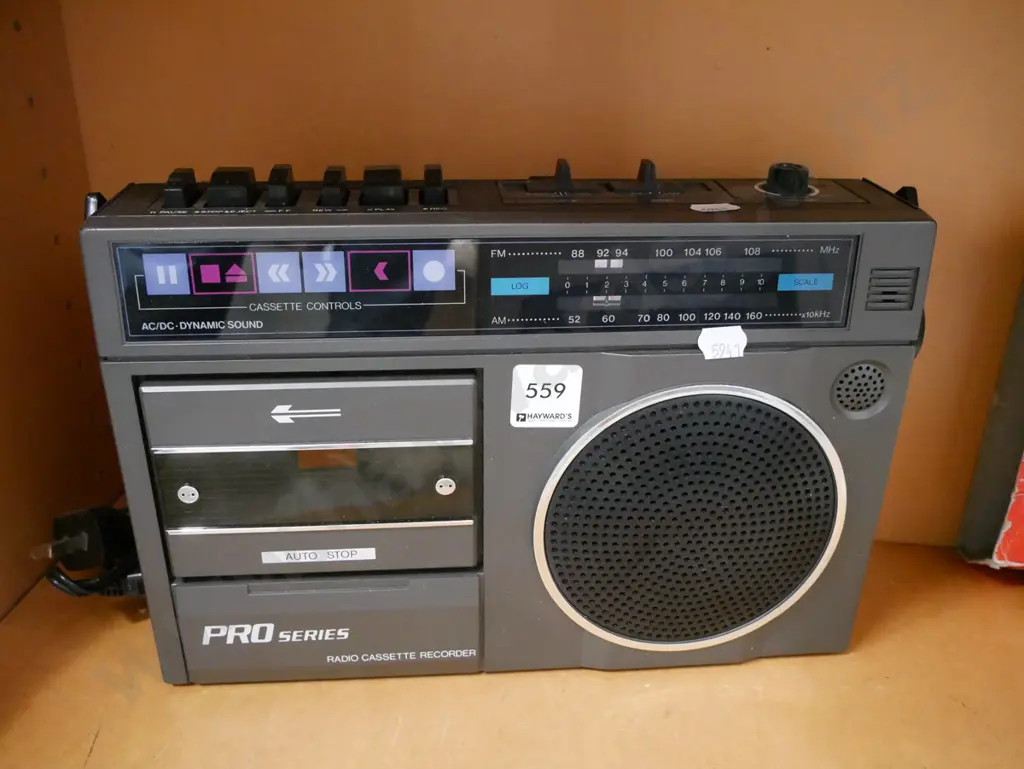 4 station intercom set, Pro Series radio cassette player Image 1++