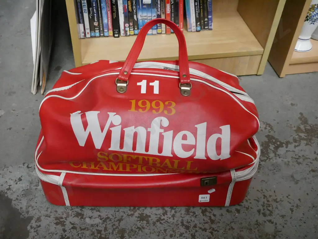 1993 Winfield softball championship holdall Image 1++