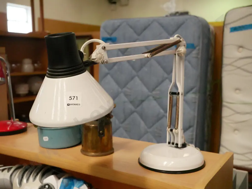 anglepoise desk lamp Image 1++