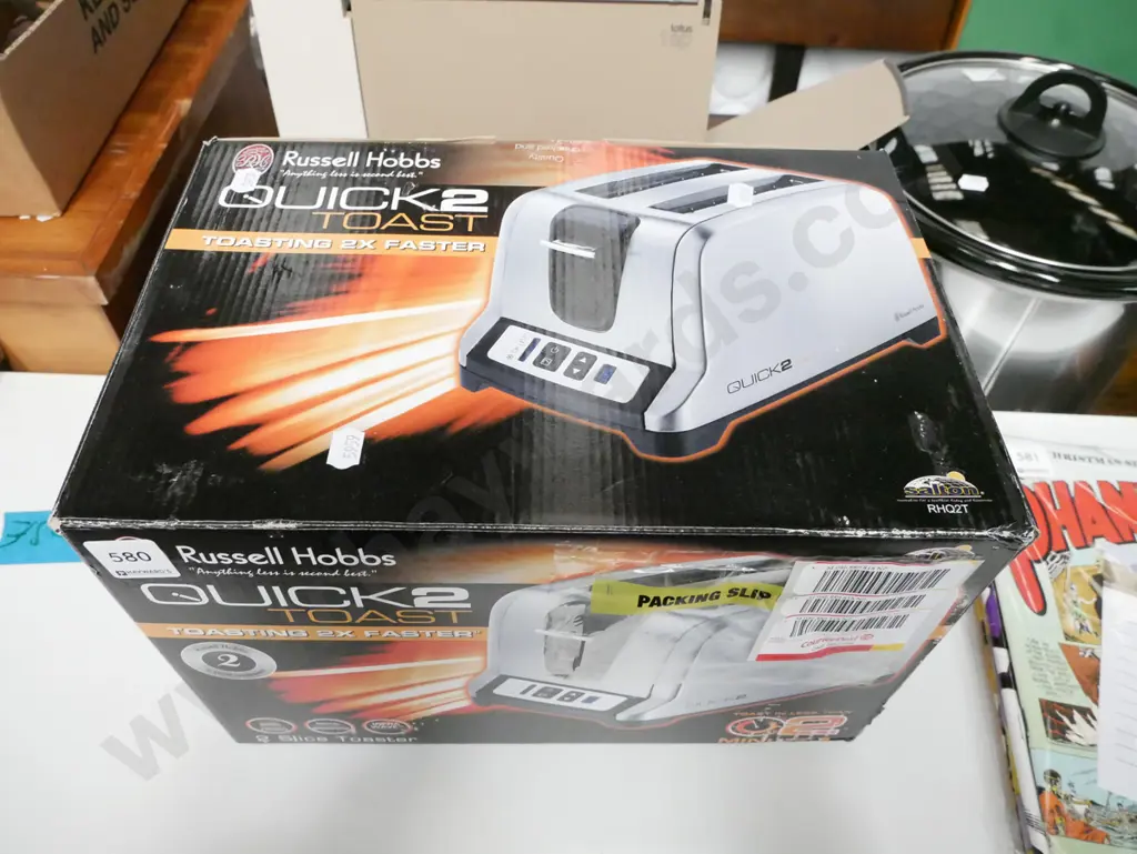 as-new Russell Hobbs toaster Image 1++