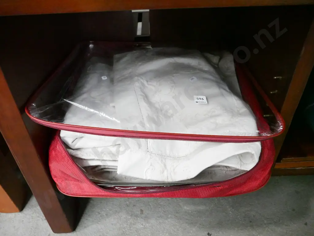 duvet cover, pillow cases Image 1++