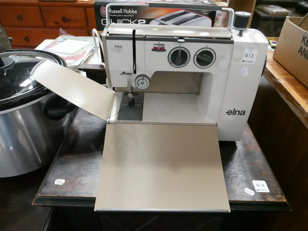 Elna Lotus sewing machine Image 1++