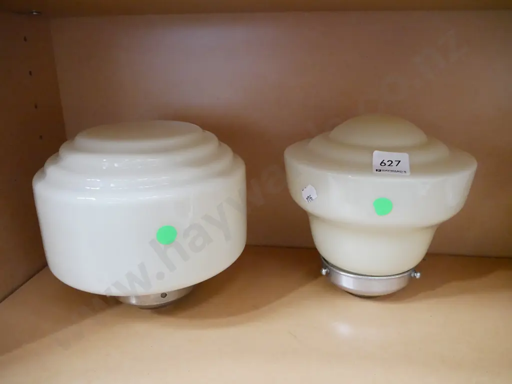 2x deco light fittings with journals - green dots Image 1++