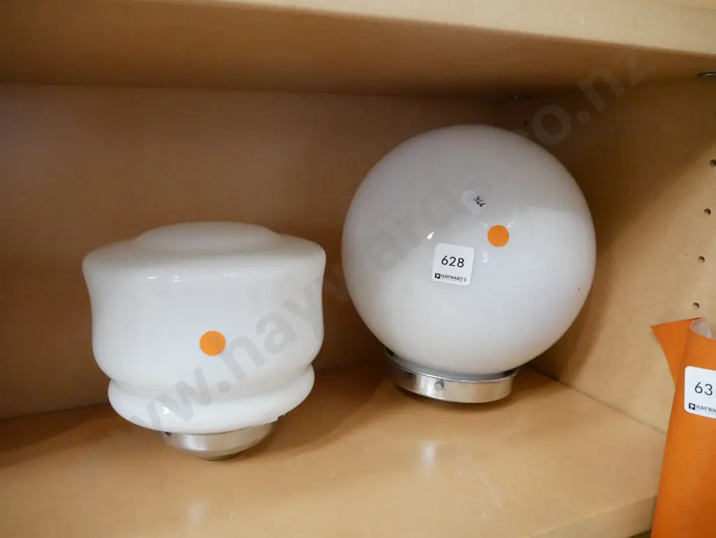 2x deco light fittings with journals - orange dots Image 1++