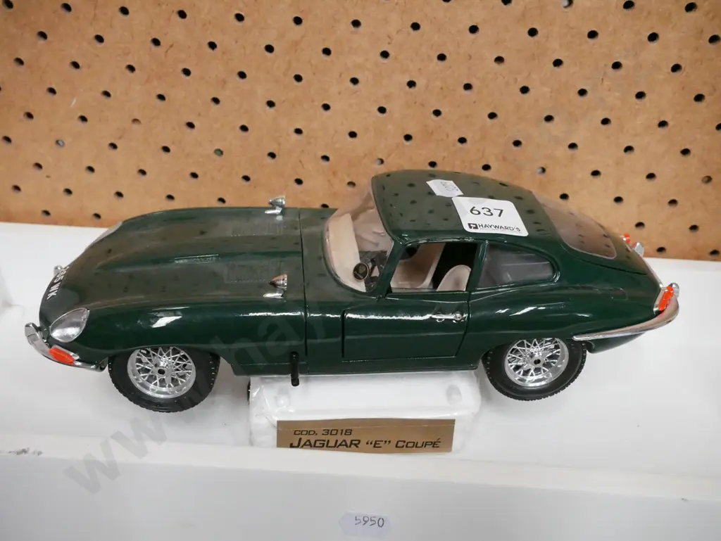diecast model of e-type Jaguar Image 1++