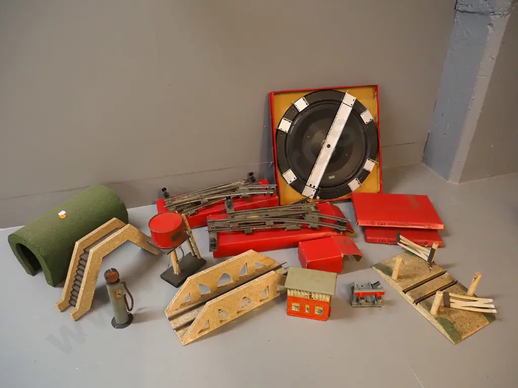 Hornby Gauge O model railway items, some with original boxes: turntable, pedestrian overbridge, tunnel, crossing, track Image 1++