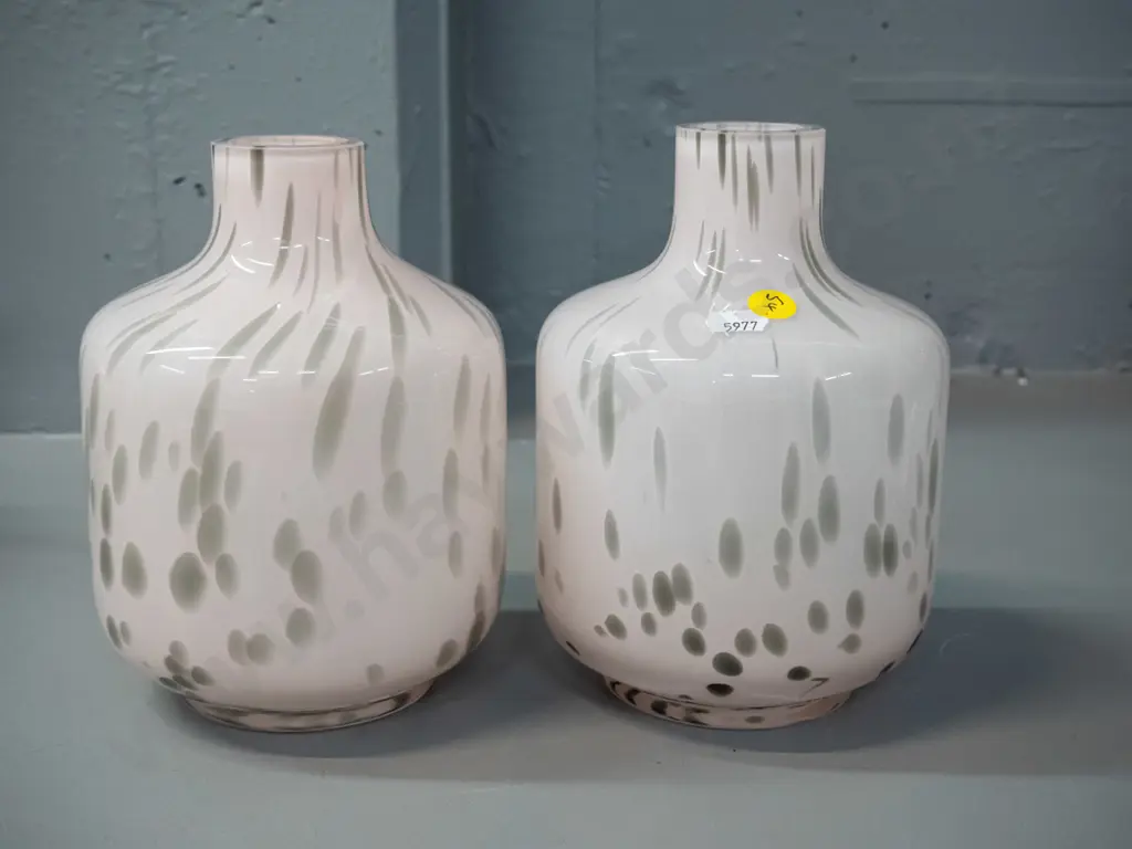 pair of art glass vases - mottled pink and clear H-180 D-125 Image 1++