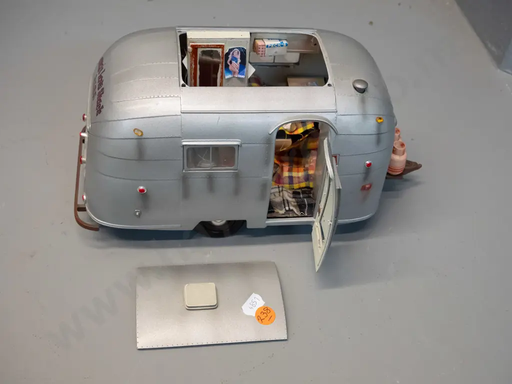 cast metal model Airstream caravan - Lennie's Love Shack with fully fitted interior, lift off top and opening door - has Image 1++