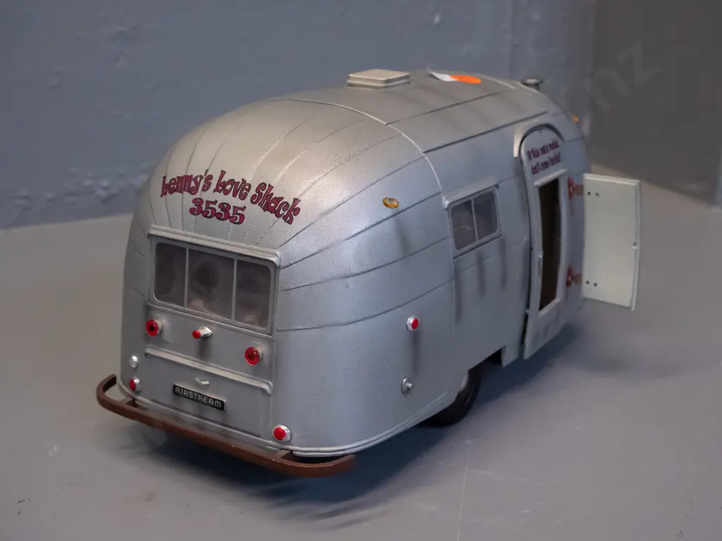 cast metal model Airstream caravan - Lennie's Love Shack with fully fitted interior, lift off top and opening door - has Image 1++