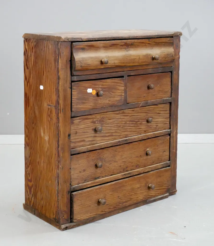 colonial Australian cedar small 6-drawer chest with turned timber knobs - missing mouldings to base, split and loose Image 1++