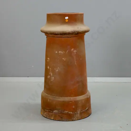 terracotta chimney pot - minor chipping around base and top rim H-660 D-345 at base
