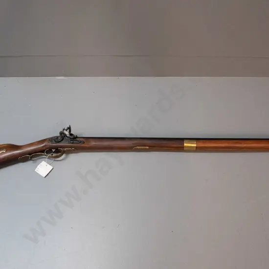 reproduction 18th century style flintlock rifle - timber & brass fittings, L-1080
