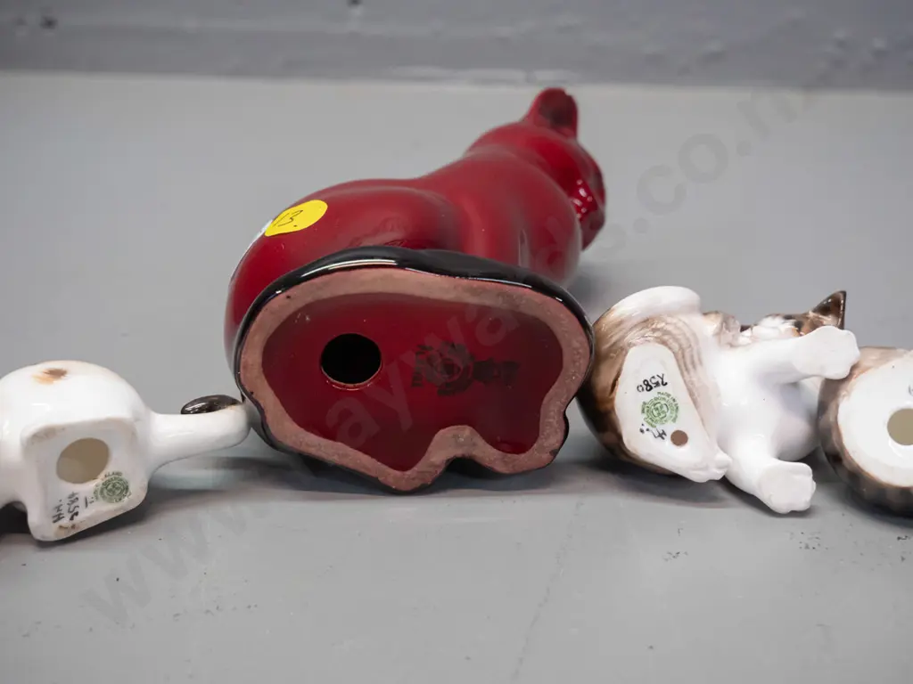 Royal Doulton cat figurines - flambe cat with fleck to one ear H-140 and 3 miniature kittens Image 1++