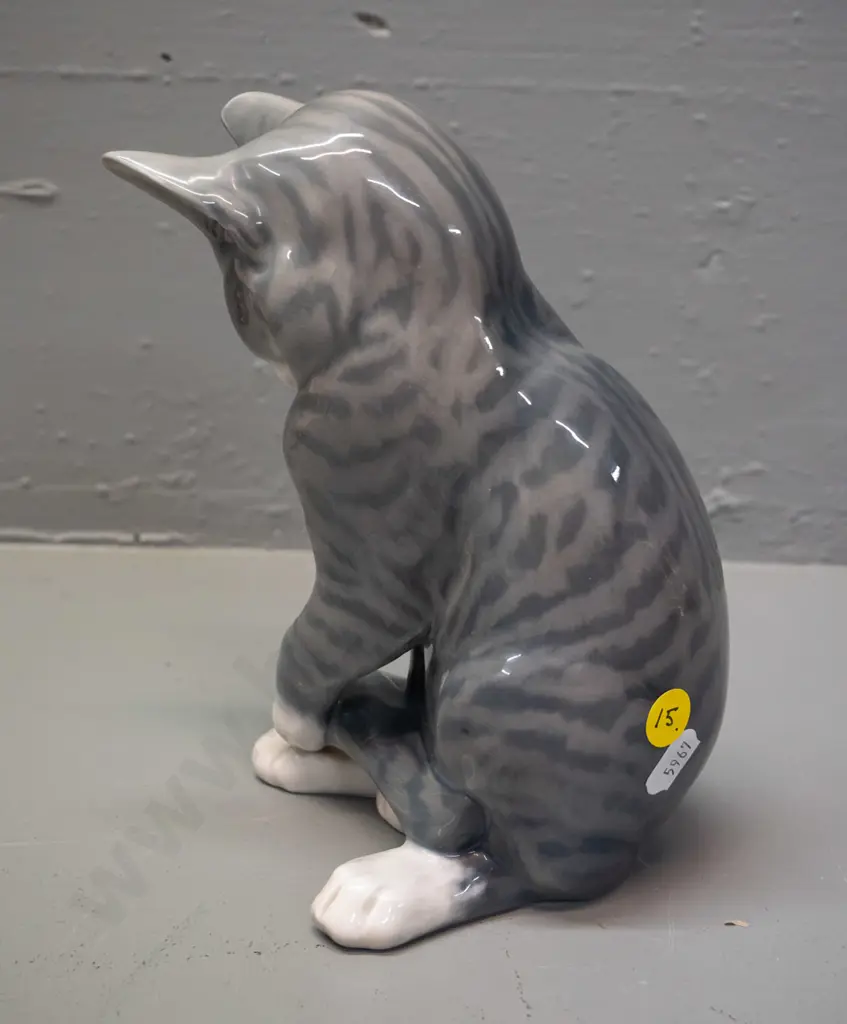 Royal Copenhagen cat figurine No. 340. H-180 W-110 Image 1++